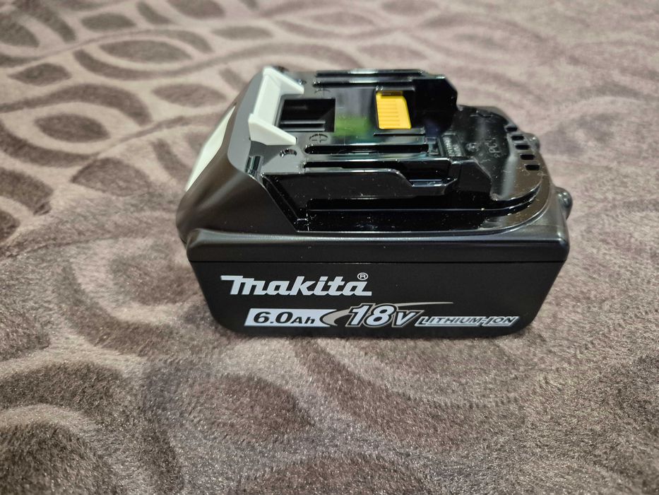 Комплект Макита 2бр. оригинални батерии 6Ah Makita BL1860B и оригинално бързо зарядно DC18RC LXT 18V Makita