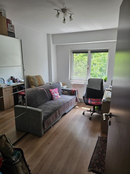 Vand apartament 3 camere  Lacul Tei