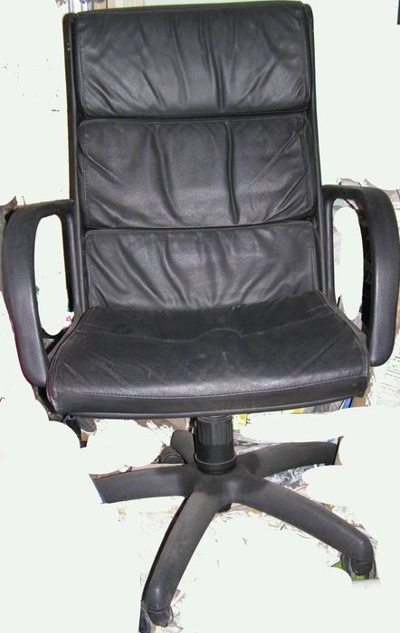 Scaun de birou cu roti si spatar si 5 office / de gradina sau schimb