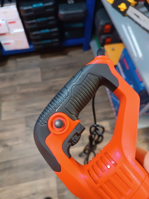 Сабельная пила сетевая