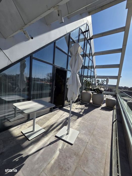 Apartament 3 camere, et 5 cu terasa, clădirea Stela, str. N.Bălcescu