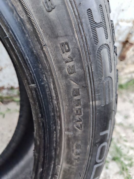 Продам зимние шины 215/55/17