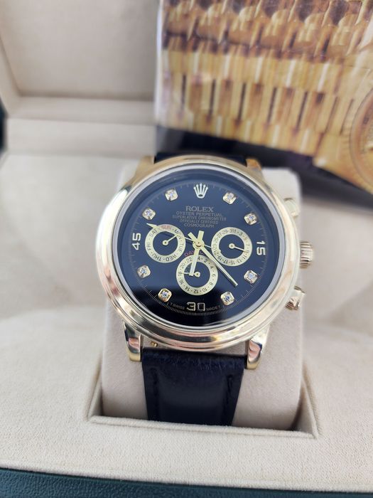 Продаю золотые Ролексы диаметром в 45мм.