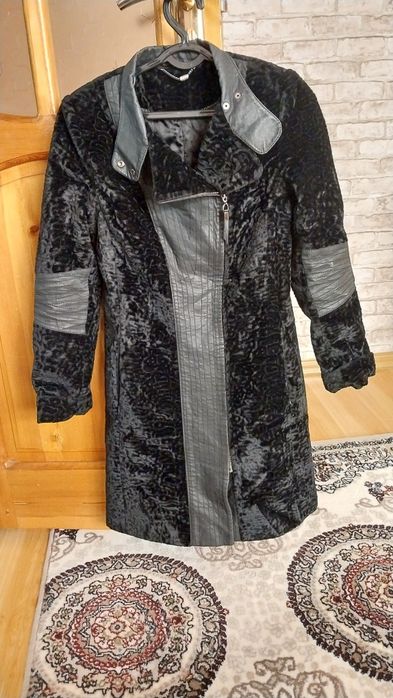 Palto Turetskaya b/ u , razmer 38