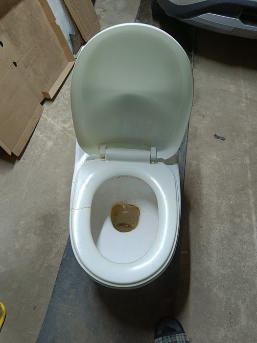 Унитаз. Сантехническое оборудование