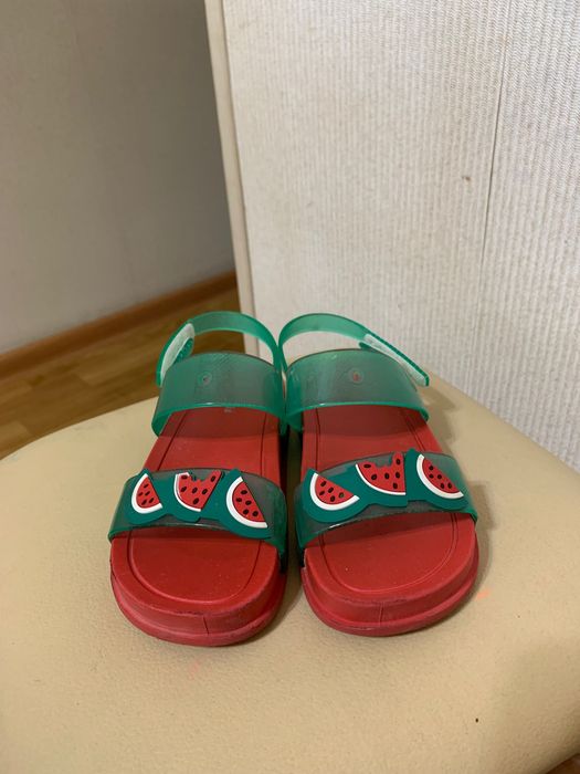 Обувь разная девочкам