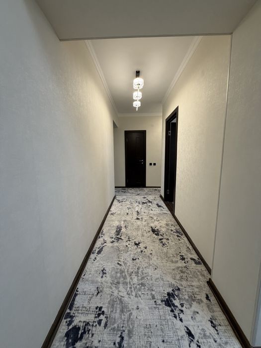 Сергели 5А 3 хона срочно ижарага берилади