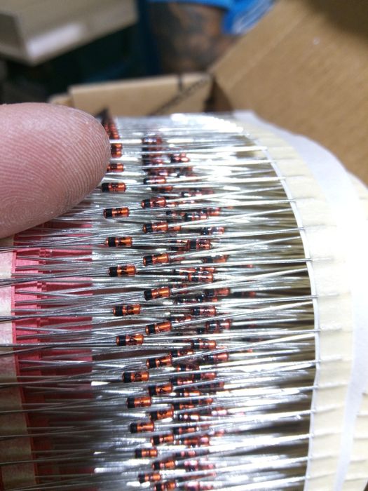 Rezistențe, Diode, Condensatori,