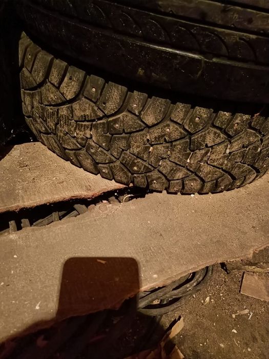 Продам зимние шины