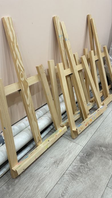 Настольные мольберты и фартуки