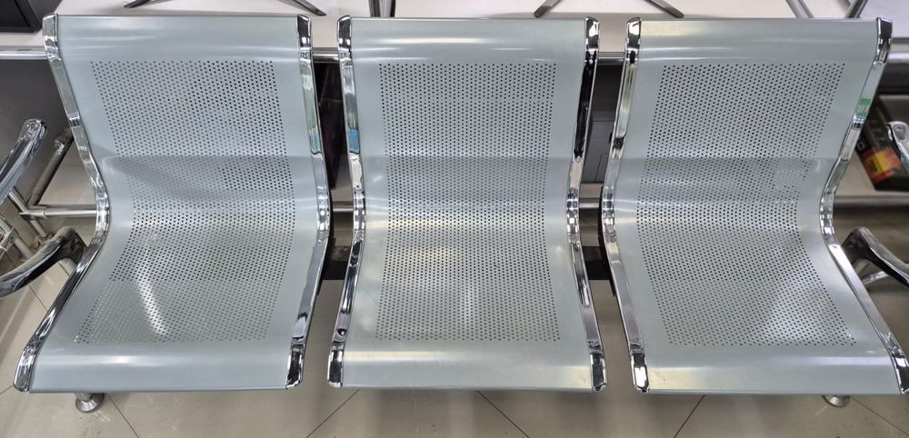 Скамейка для посетителей