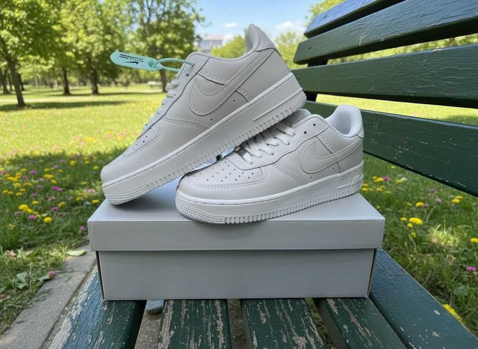 Adidasi Nike Air Force 1 Triple White - Model Unisex