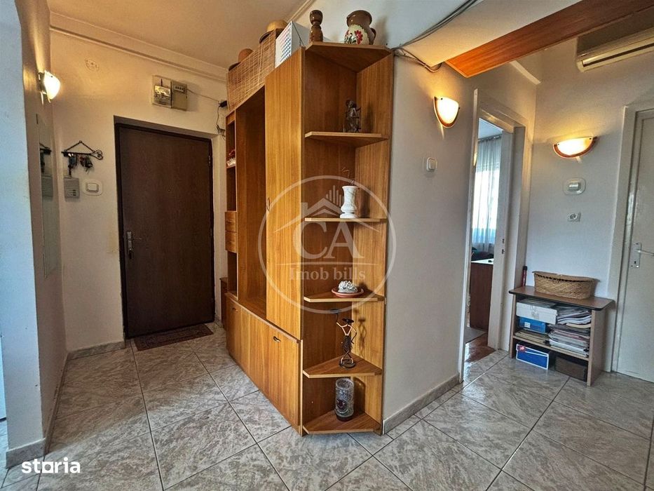 Apartament de vanzare cu 3 camere in zona Dacia Oradea