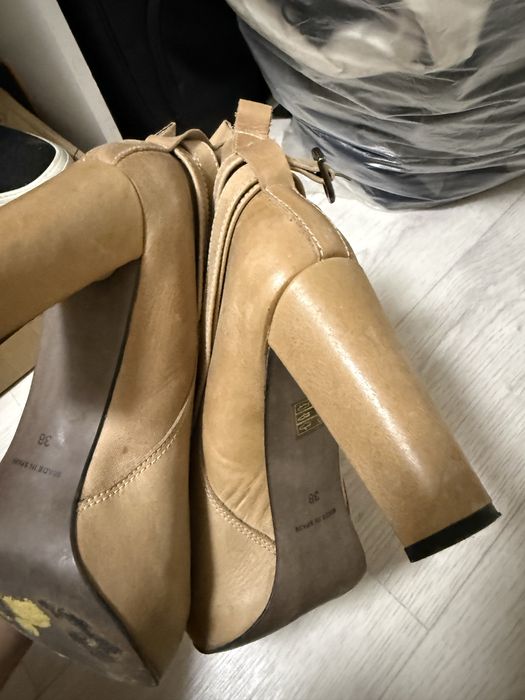 Осень весна ботинку продам