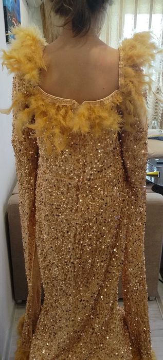 Официална рокля за повод