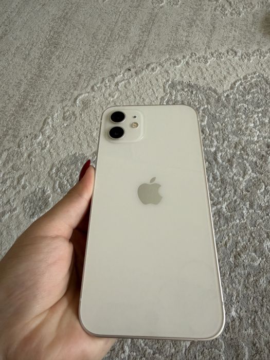 Продается Айфон 12