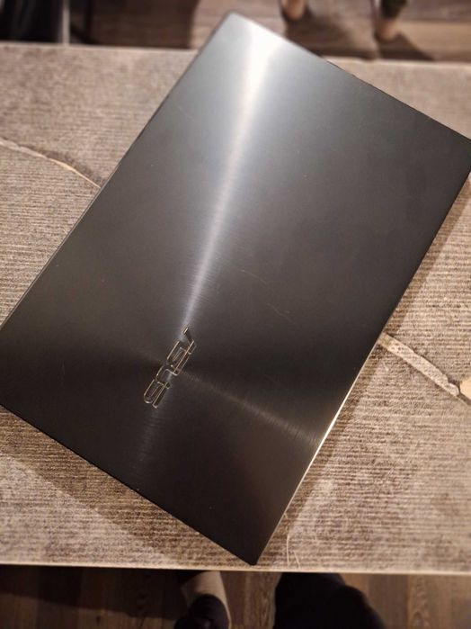 Laptop Asus ZenBook 13 OLED