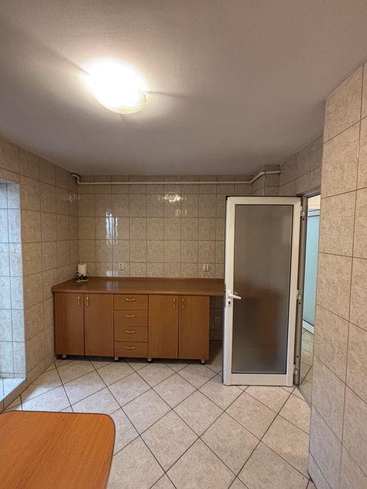 De închiriat: Ideal Spațiu Birouri / Sediu Firmă  – 3 Camere, 78 mp | Târgoviște, Micro 11 (Zona Cantacuzino)