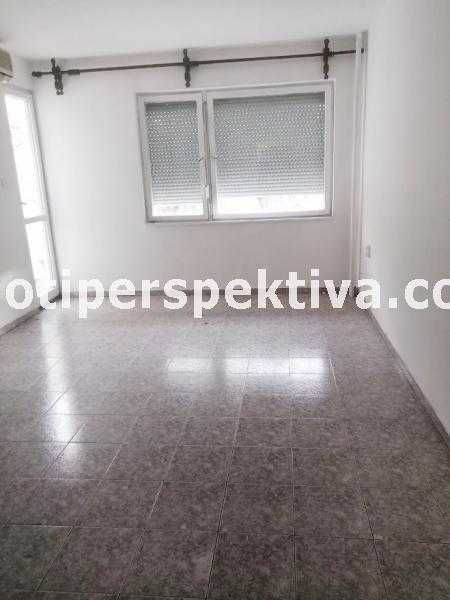 Продава се Тристаен апартамент в Пловдив, Център - 80 кв.м за 1850 €/кв.м - Снимка #4