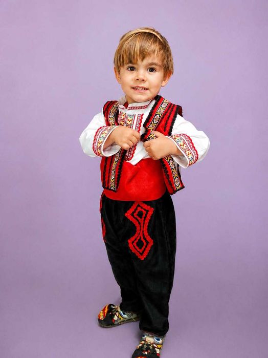 Направи щастливи своите деца и внуци! Избери детска носия още сега!