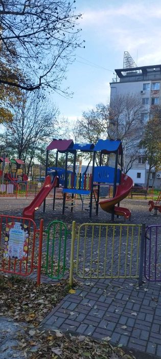 Дава се под наем Тристаен апартамент в Варна, Погреби - 80 кв.м за 561 € - Снимка #13