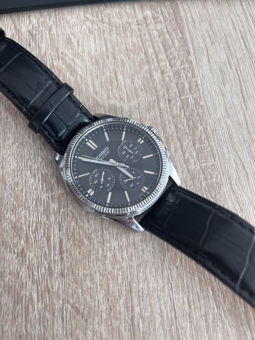 Продам час касио