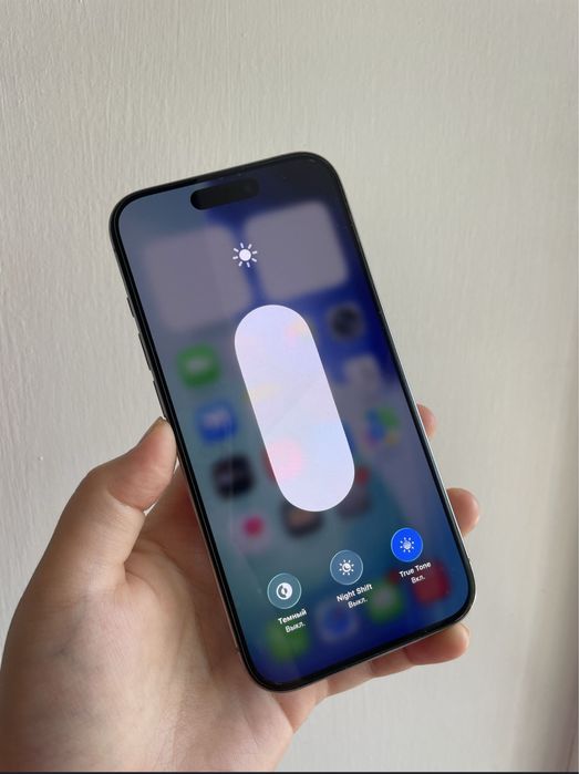 Продам Iphone 15 Pro в идеальном состояние