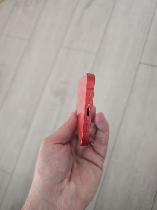 Iphone 12,64 GB in stare foarte bună