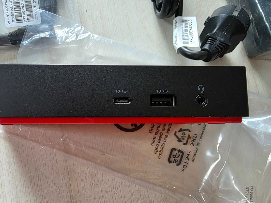 Docking station Lenovo ThinkPad USB-C stare foarte buna