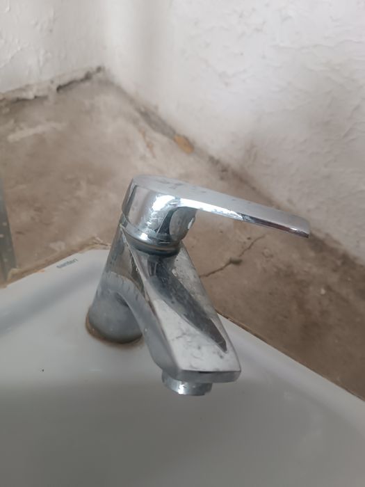 Раковина С смесителем