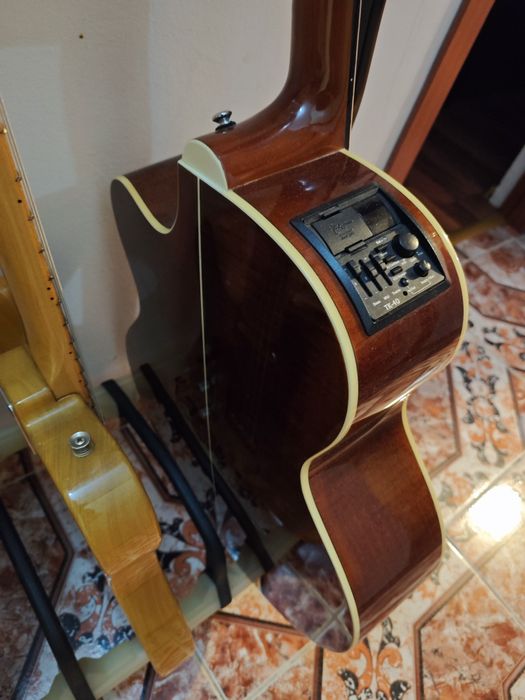 Chitară Electro-Acustică Takamine EG523SC - Stare Mint / Korea