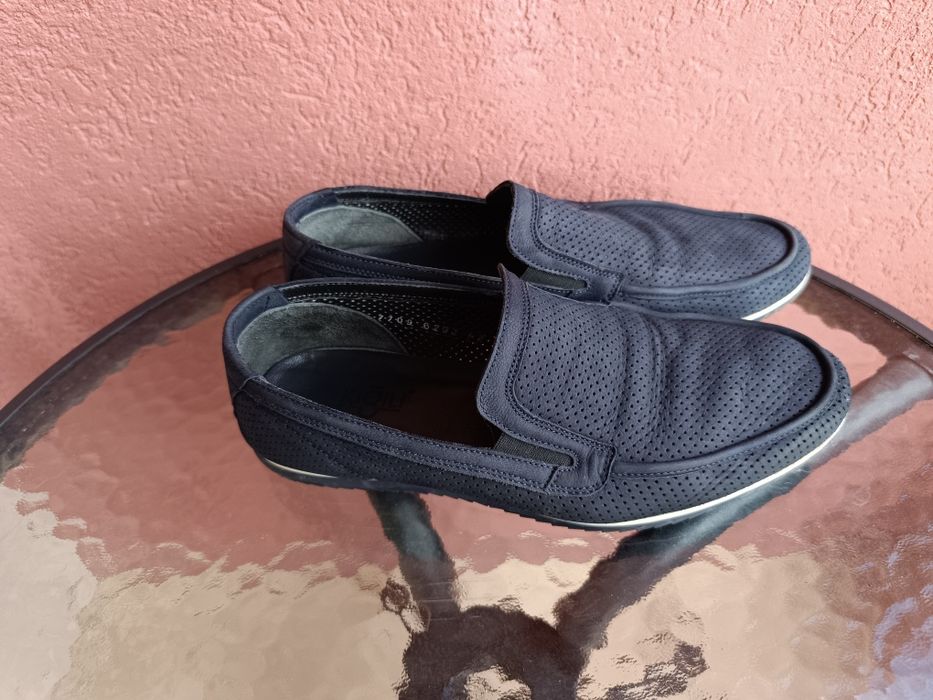 Мъжки спортни елегантни перфорирани обувки