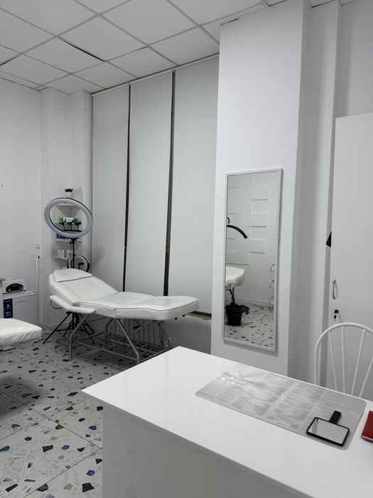 Сдам место для косметолога