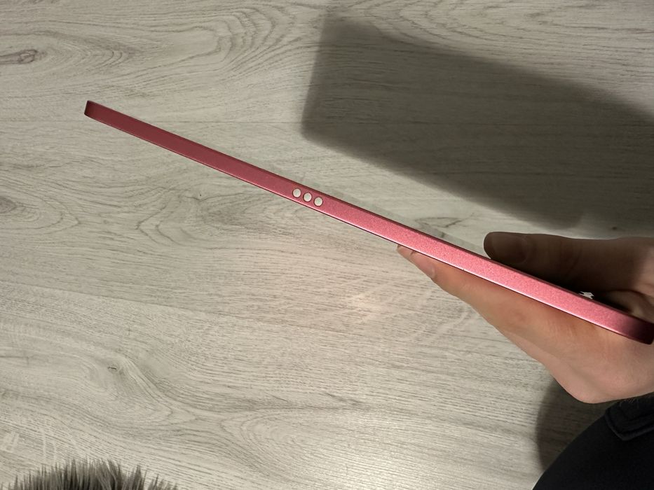 iPad 10 (Generația 10) 64GB Wi-Fi – Roz – Stare Impecabilă