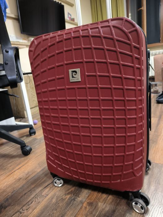 Чемодан 70×48×30 см