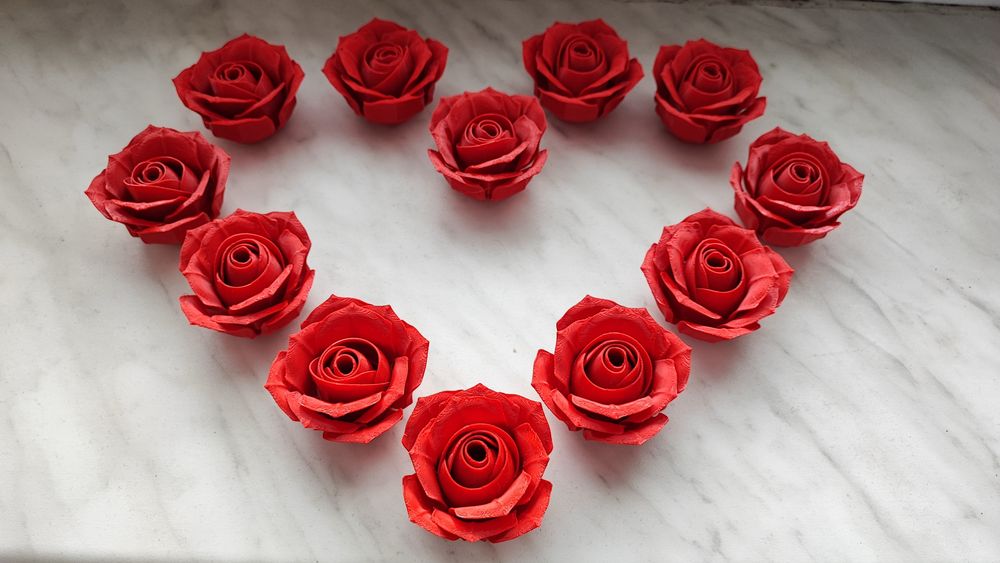 Вечни Рози за Свети Валентин пластмасови / подарък за жена, приятелка