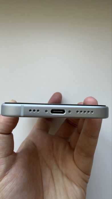Iphone 15 256 в хорошем состоянии
