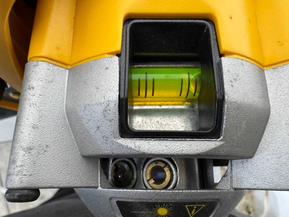 Лазер - Dewalt DW073 9.6 V - 18 V