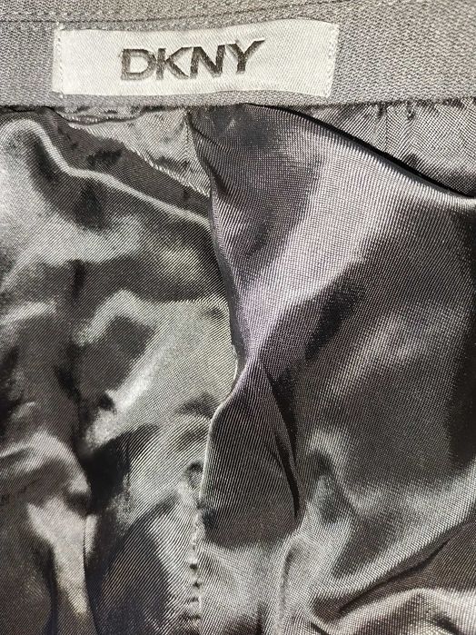 Мъжко официално тъмно сиво сако DKNY-отлично.120см гръдна обиколка