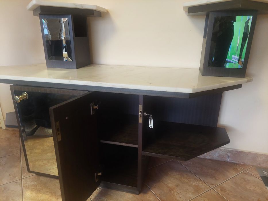 Comodă TV masivă cu blat marmură