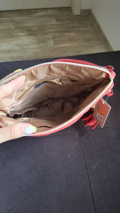 Продавам дамски чанти на символични цени