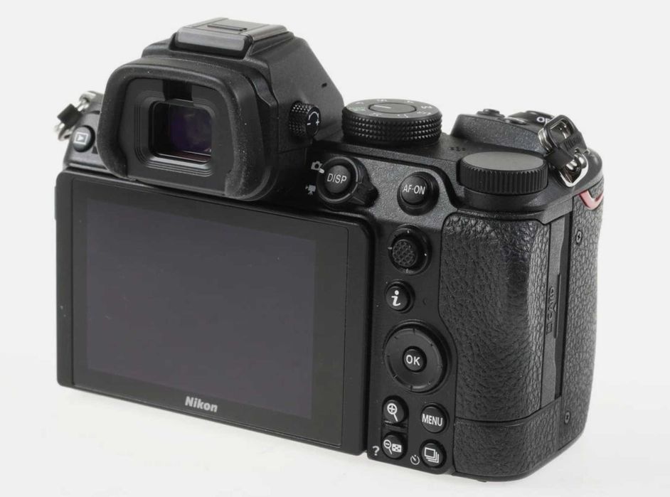 Nikon Z5 Aparat Foto Mirrorless 24.3 MP - Excelent