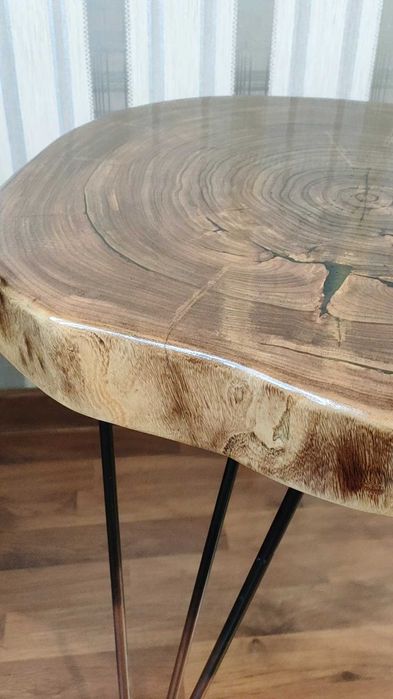 Стол из спила карагача