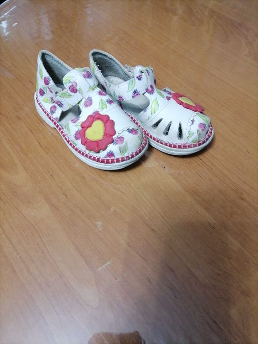 Обувь для девочки