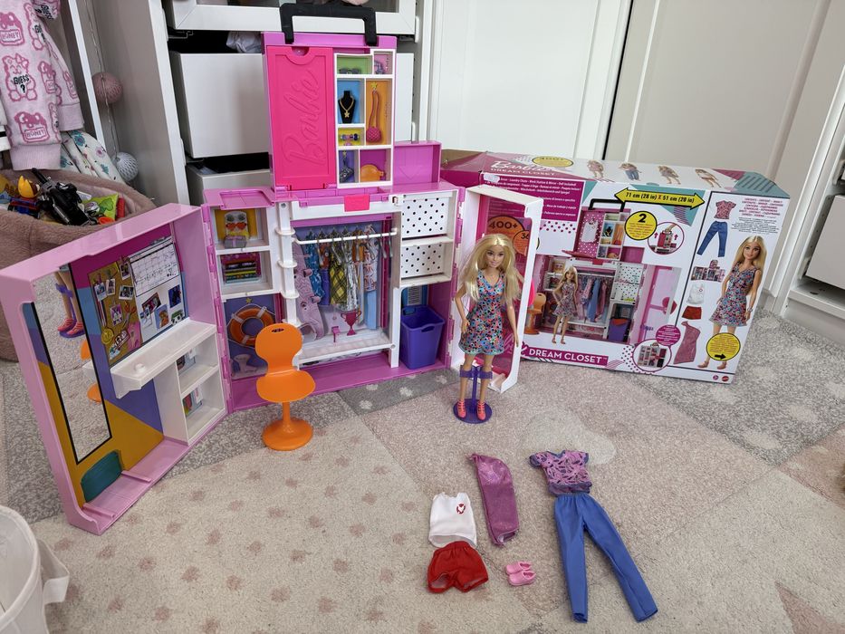 Гардероб Barbie нов