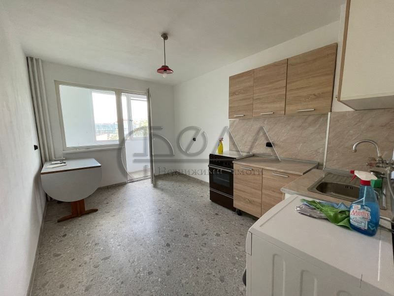 Продава се Тристаен апартамент в София, Младост 1 - 85 кв.м за 2400 €/кв.м - Снимка #2