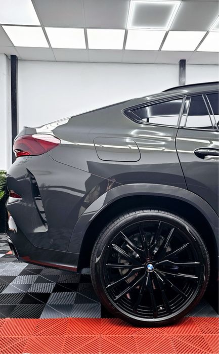 BMW X6 M60i xDrive an 2024 Hybrid 21% TVA deductibil