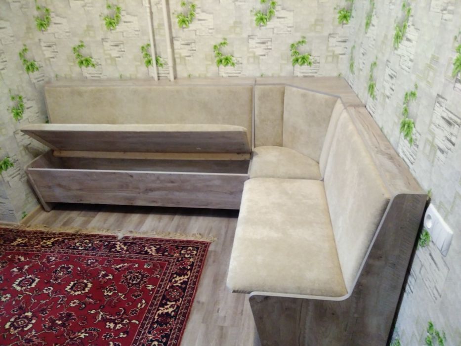 Кухонный уголок на заказ.