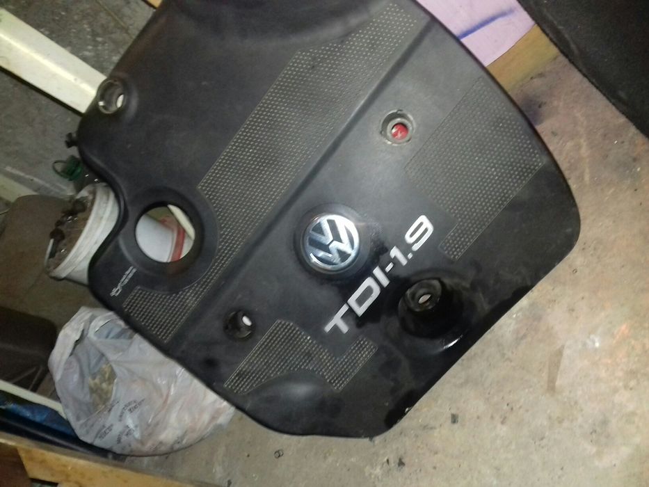 Capac motor si placa portbagaj golf 4