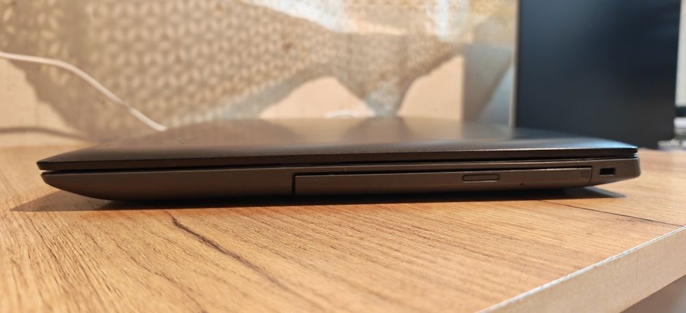 Lenovo IdeaPad 320/i5-8250u/8GB RAM/MX150/128 GB SSD + 500 GB HDD/Full